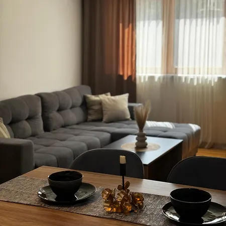 Apartment Mar 14 Ni